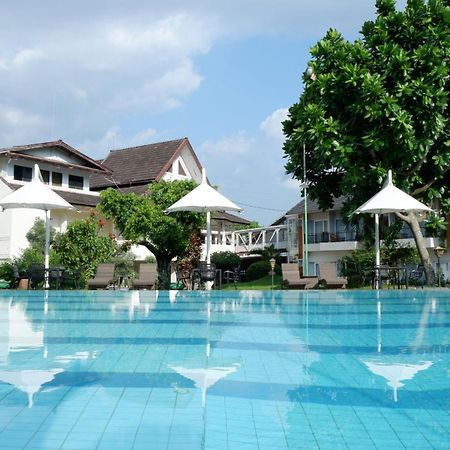 Front One Resort Magelang Zewnętrze zdjęcie