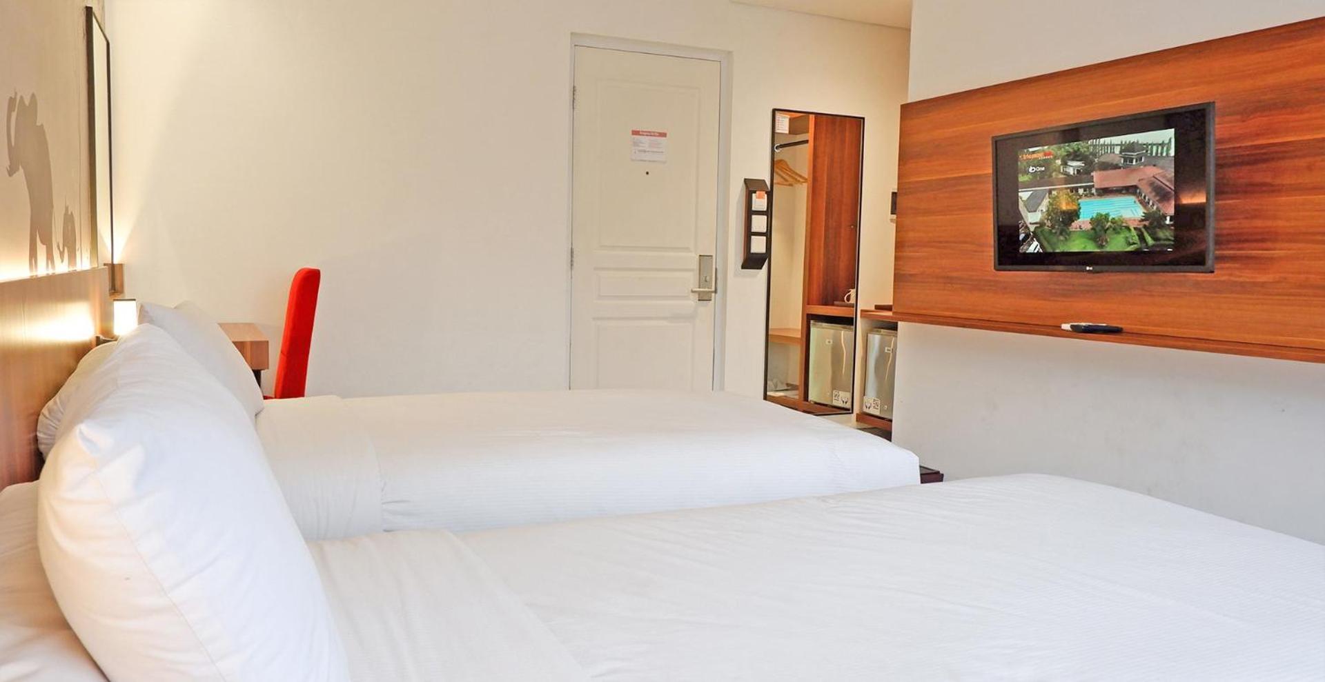 Front One Resort Magelang Zewnętrze zdjęcie