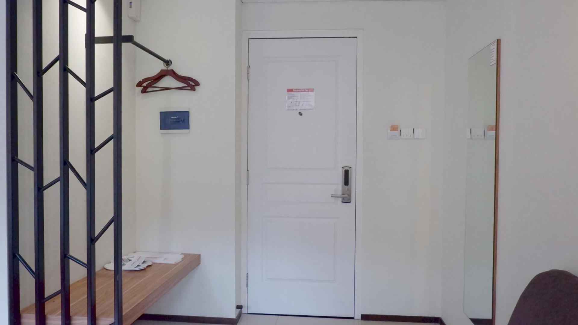 Front One Resort Magelang Zewnętrze zdjęcie